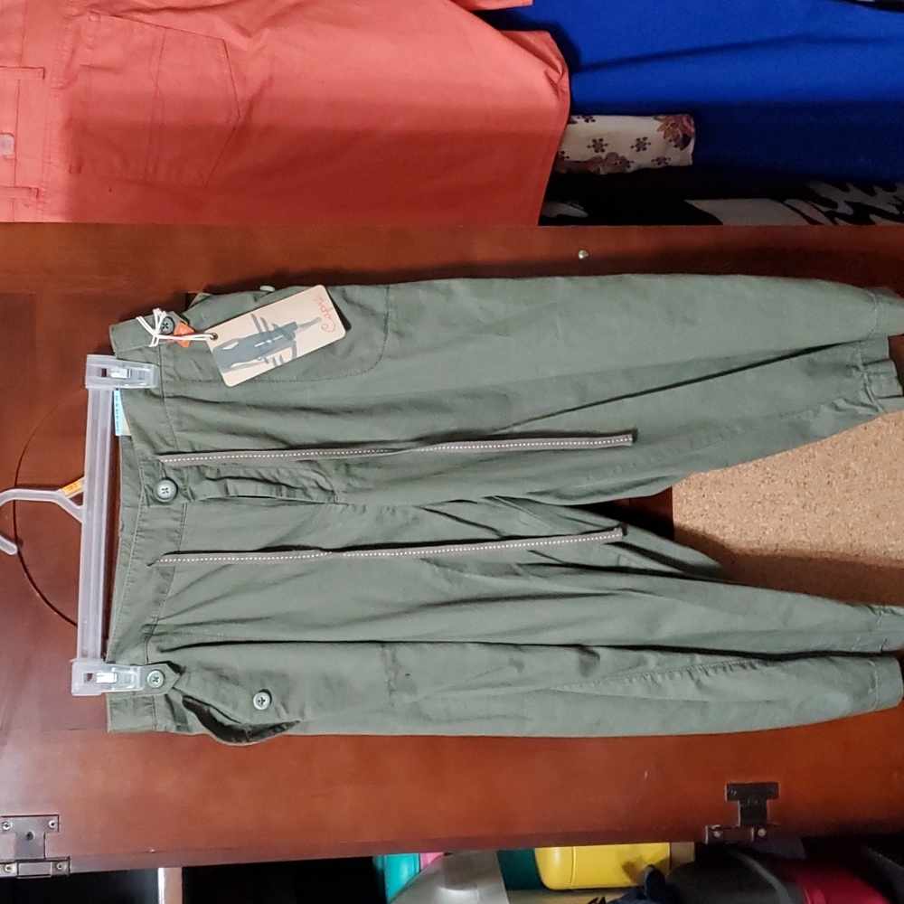 NWT Dockers Capri Khaki Diem size PLUS  20W